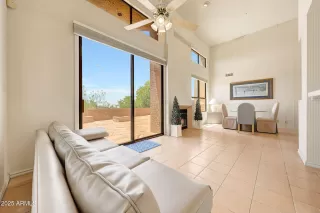 Photo #6: 6887711 Listing 