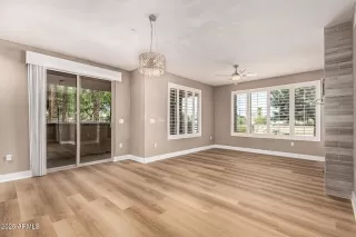 Photo #3: 6887722 Listing