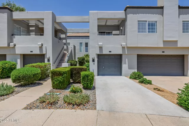 MLS: 6887783 Condo For Sale