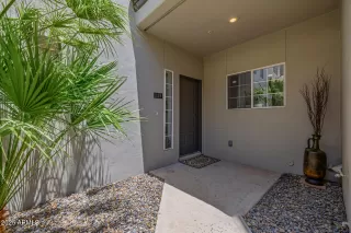 Photo #3: 6887783 Listing