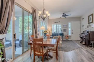 Photo #5: 6887870 Listing 