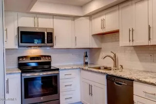 Photo #2: 6887942 Listing