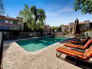 Photo #4: 6888050 Listing