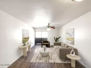 Photo #5: 6888050 Listing