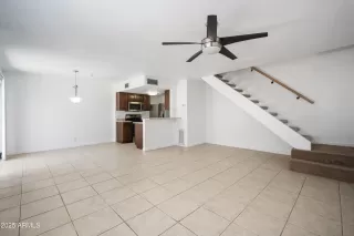 Photo #5: 6888233 Listing