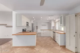 Photo #2: 6888248 Listing 