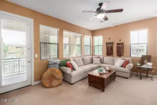 Photo #4: 6888274 Listing