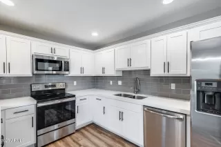 Photo #6: 6888307 Listing 