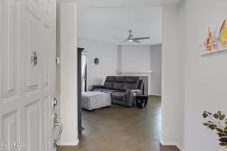 Photo #3: 6888330 Listing 