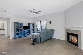 Photo #6: 6888330 Listing 