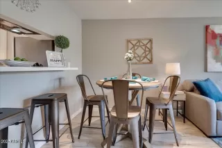 Photo #3: 6888371 Listing 