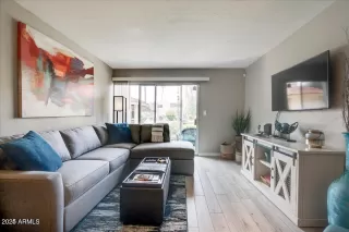 Photo #4: 6888371 Listing 