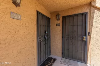 Photo #2: 6888543 Listing 