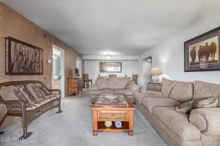 Photo #6: 6888543 Listing 