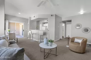 Photo #1: 6888627 Listing 