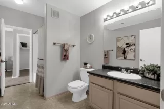 Photo #4: 6888630 Listing