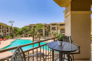 Photo #5: 6888731 Listing