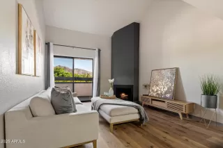 Photo #2: 6889126 Listing