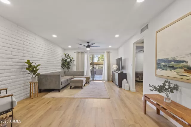 MLS: 6889141 Condo For Sale