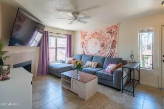 Photo #1: 6889258 Listing 