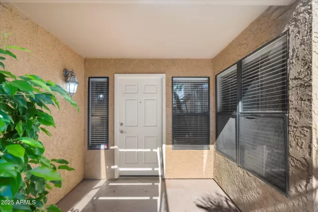 MLS: 6889281 Condo For Sale