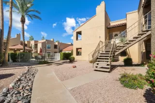 Photo #1: 6889281 Listing