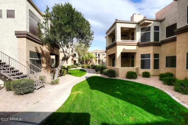 MLS: 6889320 Condo For Sale
