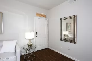 Photo #4: 6889320 Listing