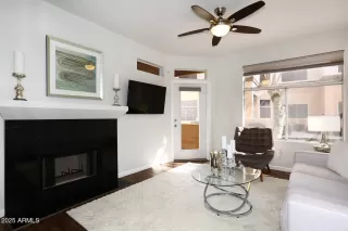 Photo #5: 6889320 Listing
