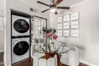 Photo #5: 6889590 Listing