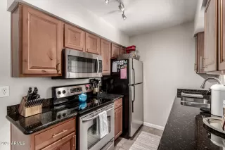 Photo #6: 6889590 Listing