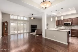 Photo #4: 6889633 Listing