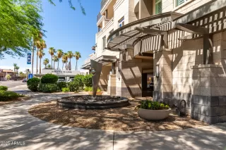 Photo #3: 6890348 Listing