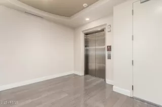 Photo #5: 6890348 Listing