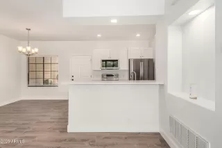 Photo #3: 6890420 Listing