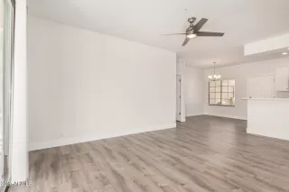 Photo #4: 6890420 Listing