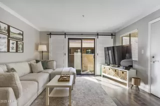 Photo #3: 6890666 Listing 