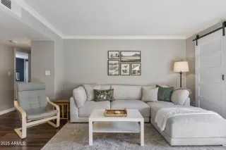 Photo #4: 6890666 Listing 