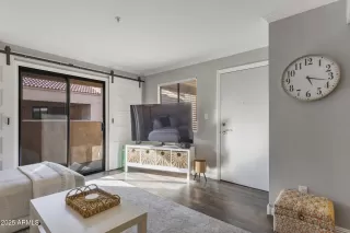 Photo #6: 6890666 Listing 