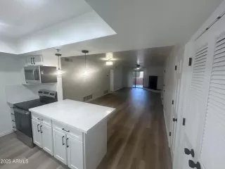 Photo #4: 6890680 Listing