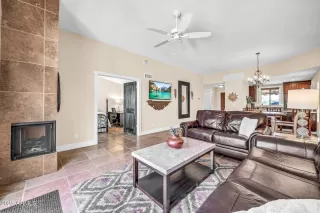 Photo #6: 6890700 Listing 