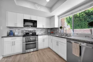 Photo #6: 6890704 Listing