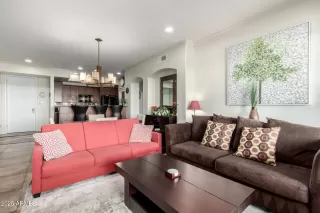 Photo #5: 6890770 Listing