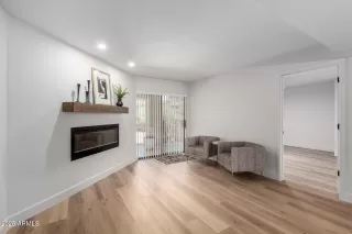 Photo #4: 6890856 Listing