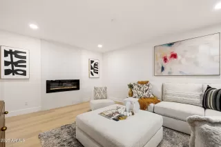 Photo #5: 6890907 Listing