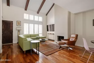 Photo #2: 6890908 Listing