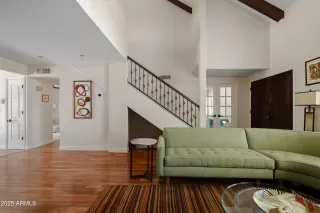 Photo #4: 6890908 Listing