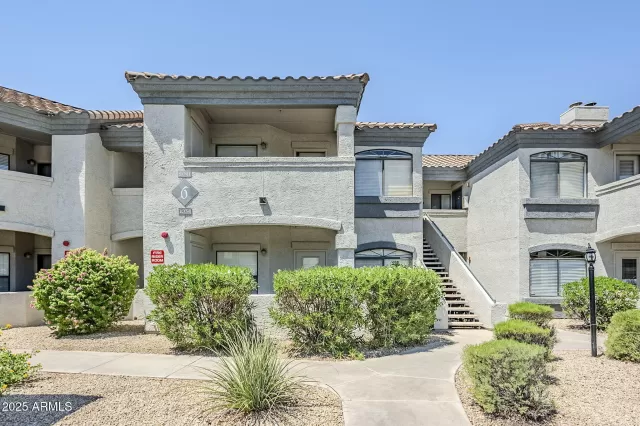 MLS: 6891097 Condo For Sale