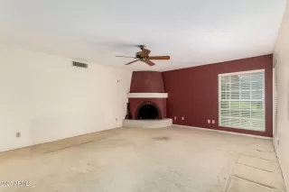 Photo #4: 6891253 Listing