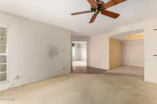 Photo #6: 6891253 Listing